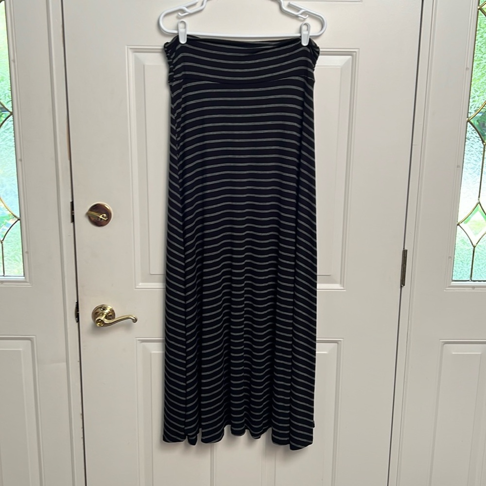 Leggings Queen Black and Gray Striped Maxi Skirt. XL